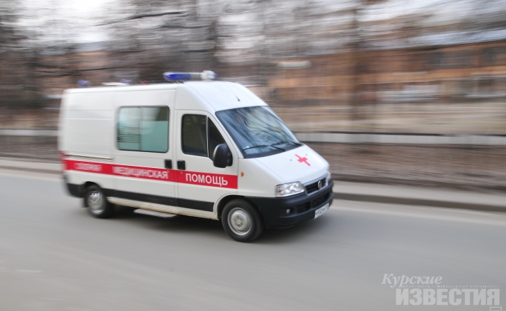 В Курском районе иномарка опрокинулась в кювет, есть пострадавшие В Курском районе иномарка опрокинулась в кювет, есть пострадавшие