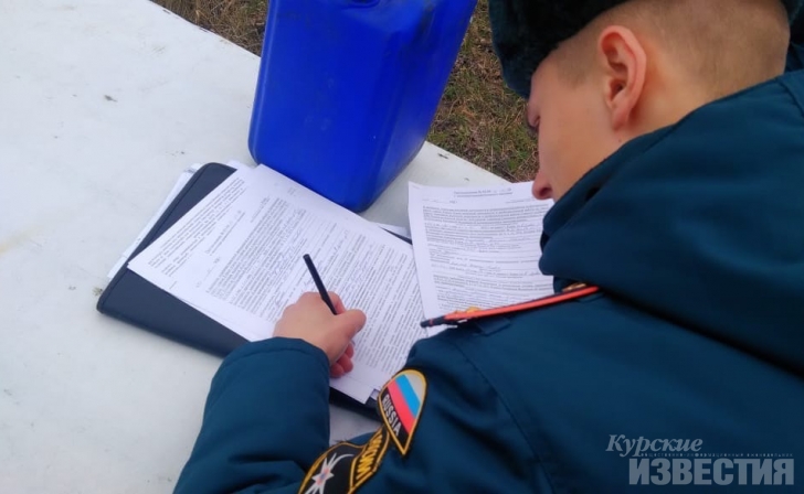 В Курском МЧС провели ликбез для дачников по вопросу сжигания мусора на участке В Курском МЧС провели ликбез для дачников по вопросу сжигания мусора на участке