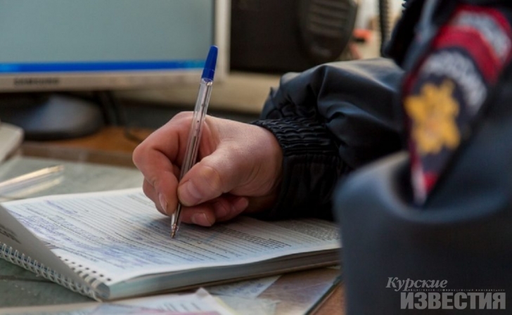 В Курской области семейный скандал обернулся нападением на полицейского В Курской области семейный скандал обернулся нападением на полицейского