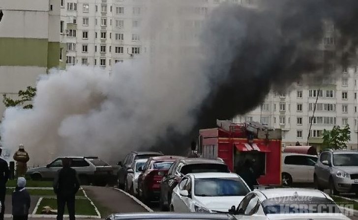 Сегодня в Курске на п. Клыкова горели машины Сегодня в Курске на п. Клыкова горели машины