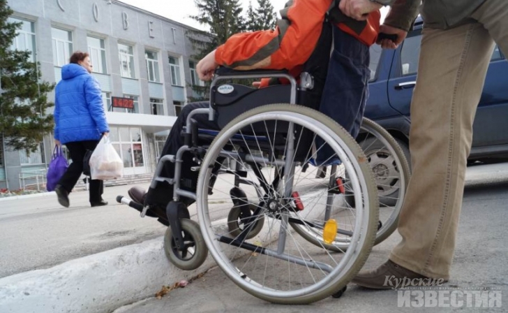 В Курске после благоустройства по-прежнему нет доступной среды В Курске после благоустройства по-прежнему нет доступной среды