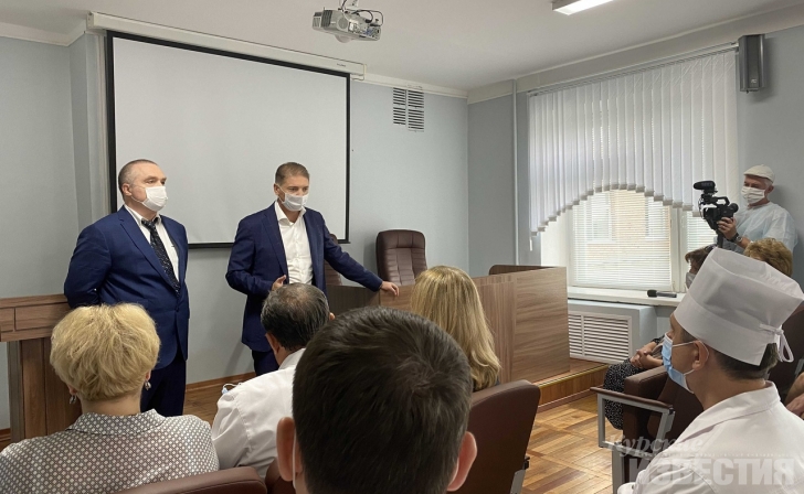 Новый главврач курской облбольницы представлен коллективу Новый главврач курской облбольницы представлен коллективу