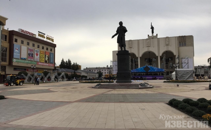 С курским подрядчиком, работавшим на Театральной площади, могут расторгнуть контракт С курским подрядчиком, работавшим на Театральной площади, могут расторгнуть контракт