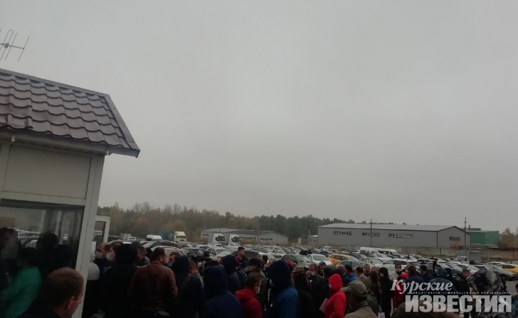 В курских отделениях ГИБДД продолжается борьба с очередями В курских отделениях ГИБДД продолжается борьба с очередями