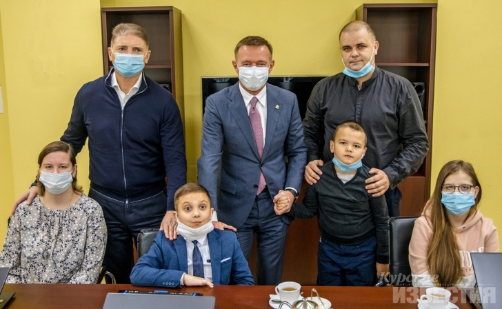 Курский губернатор пообещал поддержку людям с ограниченными возможностями здоровья Курский губернатор пообещал поддержку людям с ограниченными возможностями здоровья