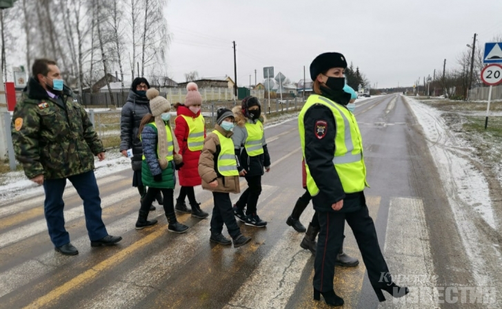 Сотрудники Госавтоинспекции провели для курских школьников занятие «Дом-школа-дом» Сотрудники Госавтоинспекции провели для курских школьников занятие «Дом-школа-дом»
