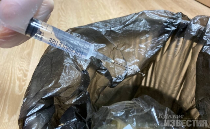 В Курске медсестру подозревают в проведении фиктивной вакцинации от коронавируса В Курске медсестру подозревают в проведении фиктивной вакцинации от коронавируса