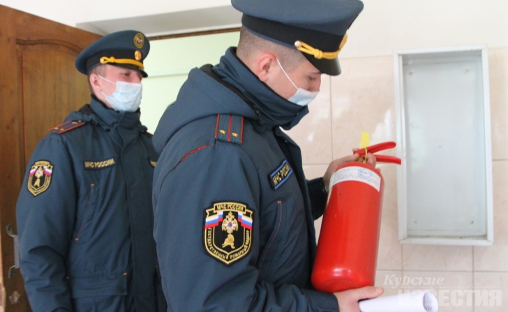 В курском студенческом общежитии прошло занятие по пожарной безопасности В курском студенческом общежитии прошло занятие по пожарной безопасности