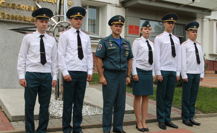 В Курскую область по распределению направили 5 молодых спасателей