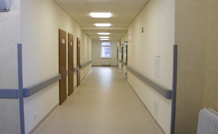 В Белгородской области 16-летний подросток с отверткой напал на молодую мать с ребенком