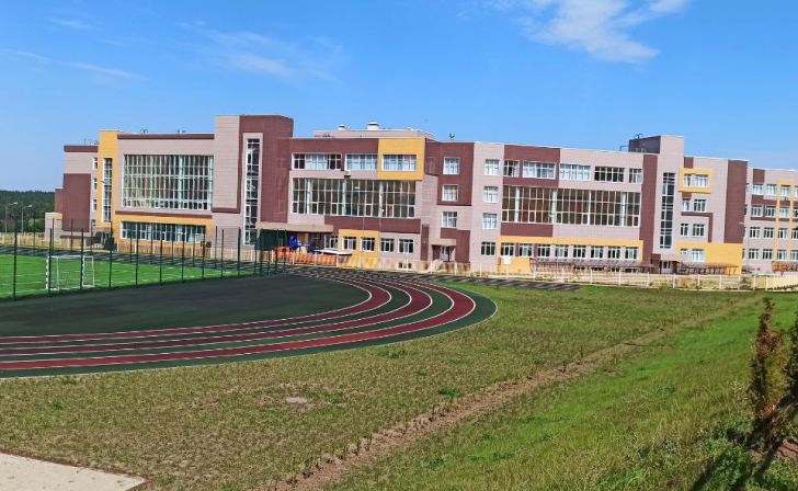 В школах Курска еженедельно будут поднимать флаг под гимн России