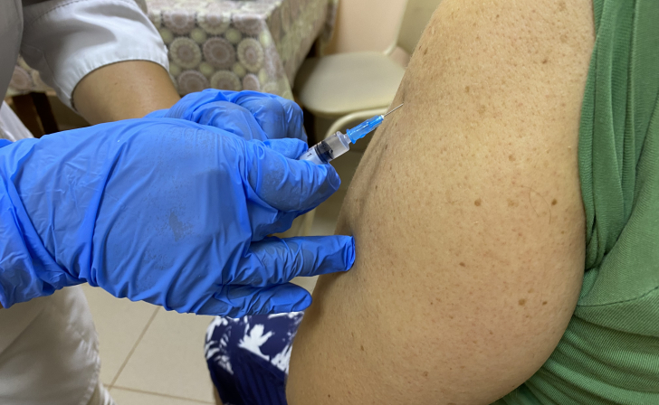 В Курской области не прививают «ЭпиВакКороной» и «КовиВаком»