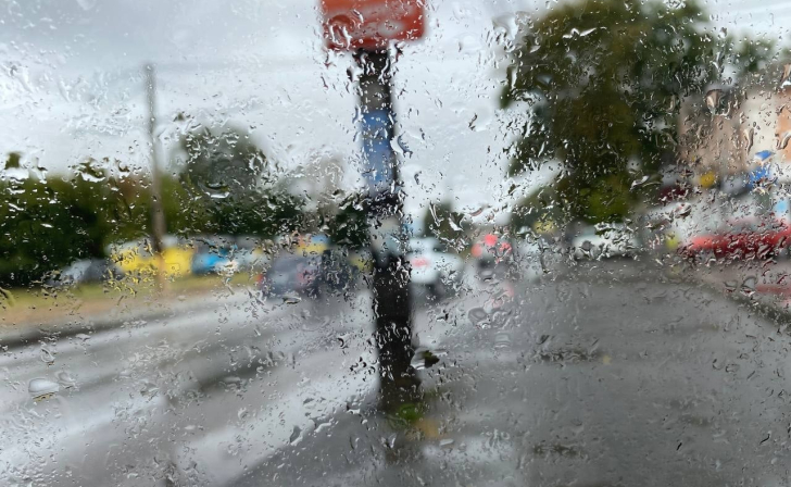 В воскресенье 18 сентября курян ждут град и сильный ветер