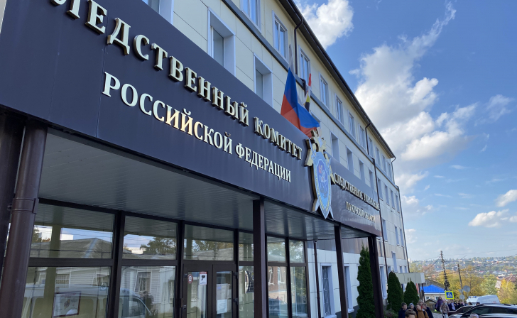 Следователи проводят проверку по факту гибели мужчины во время урагана в Курске