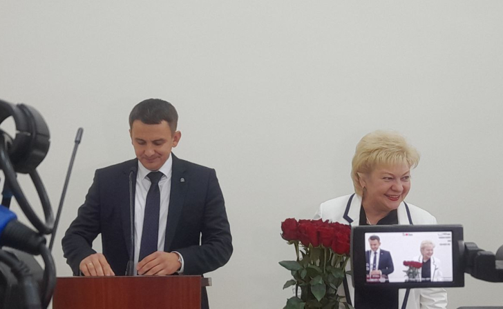 Мэр Курска Игорь Куцак поблагодарил Аллу Чертову за работу