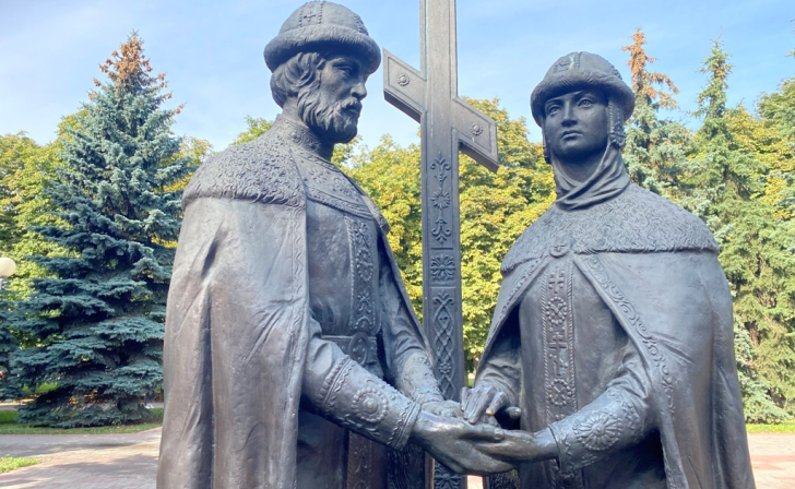 В Курске зарегистрировали 1000-ную пару новобрачных за год