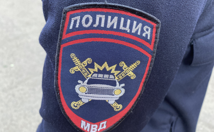 В Курске 20-летний парень стащил музыкальную колонку из магазина