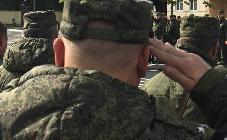 Курян попросили не снимать передвижение военных и техники