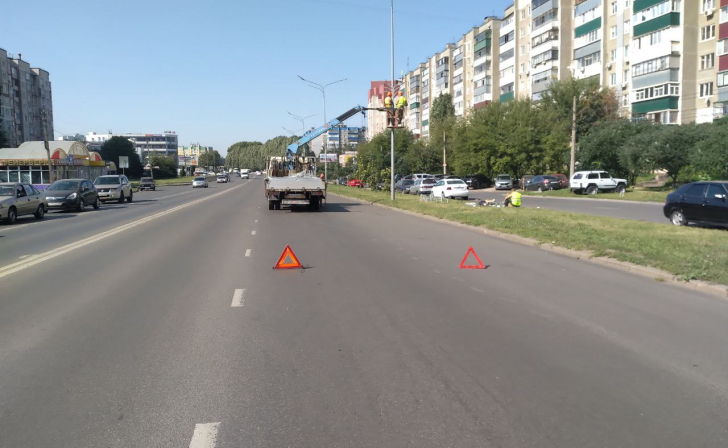 Курские дорожники делают искусственные неровности на улицах Щепкина, Чехова и Ломоносова