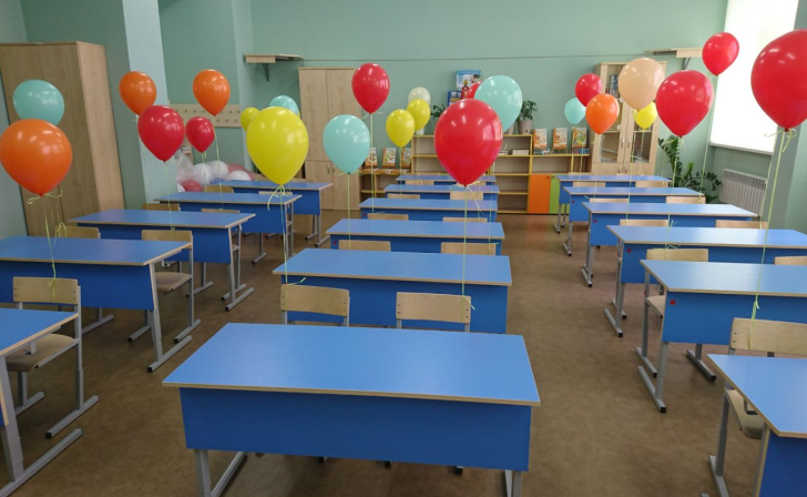 Курских губернатор поздравил учителей с профессиональным праздником