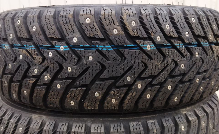 В Курске воруют автомобильную резину из сарая и гаража