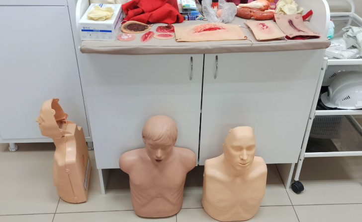 Во время учений спасатели вытащили из воды манекена Гошу