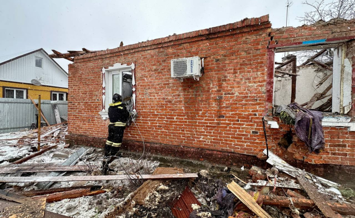 В Белгородской области в результате обстрела «Градом» тяжело ранило 15-летнюю девушку В Белгородской области в результате обстрела «Градом» тяжело ранило 15-летнюю девушку