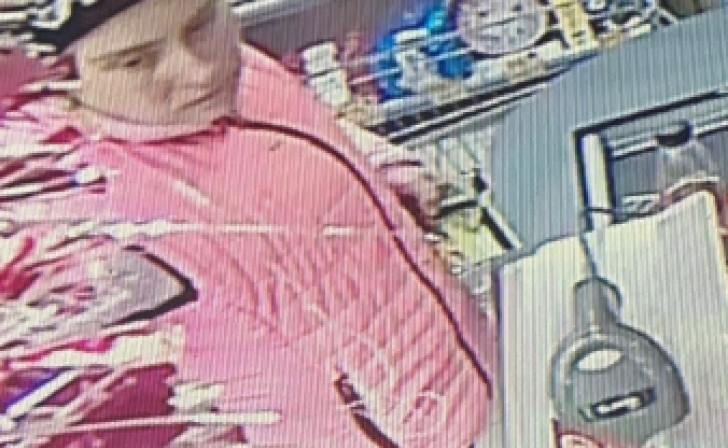 В Курске полиция ищет мужчину и женщину, подозреваемых в краже денег с чужой банковской карты