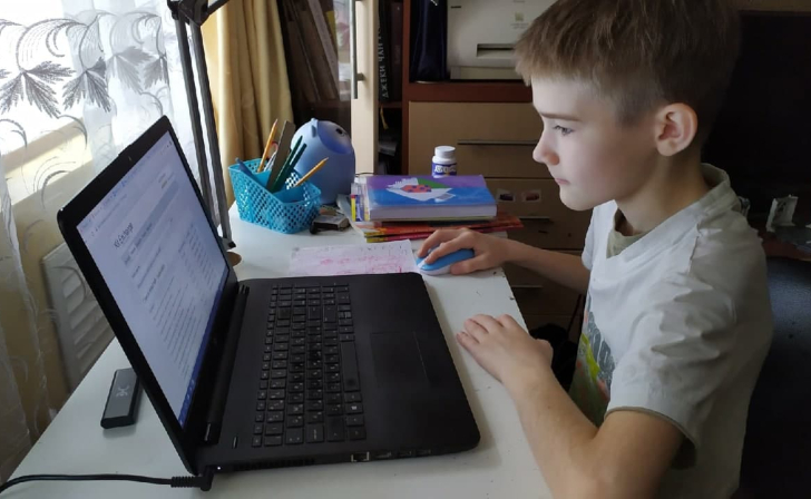 Куряне жалуются на сбои в работе соцсети «ВКонтанте»