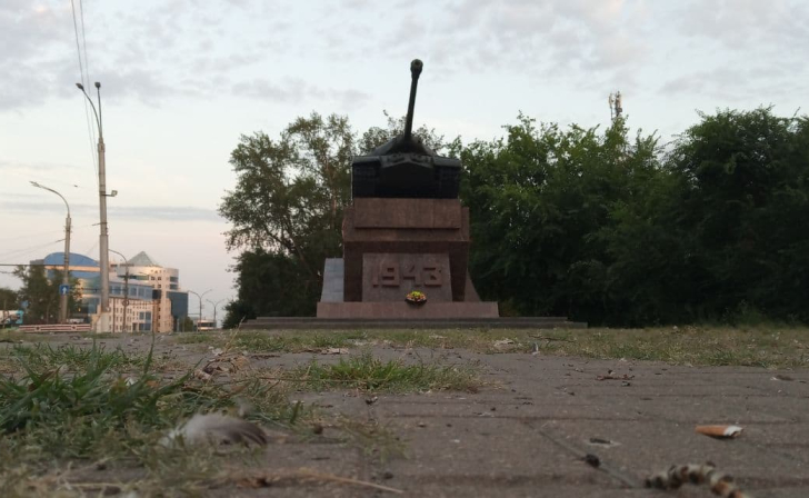 В Курске сквер возле памятника танкистам хотят назвать именем маршала Катукова