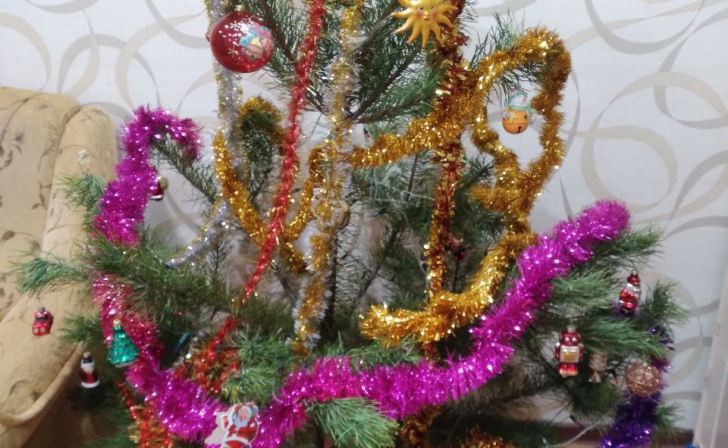 Куряне считают самыми неудачными новогодними подарками носки и духи Куряне считают самыми неудачными новогодними подарками носки и духи