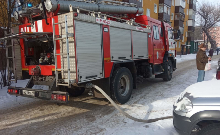 В Железногорске 9 января в гаражном кооперативе загорелась «Волга»
