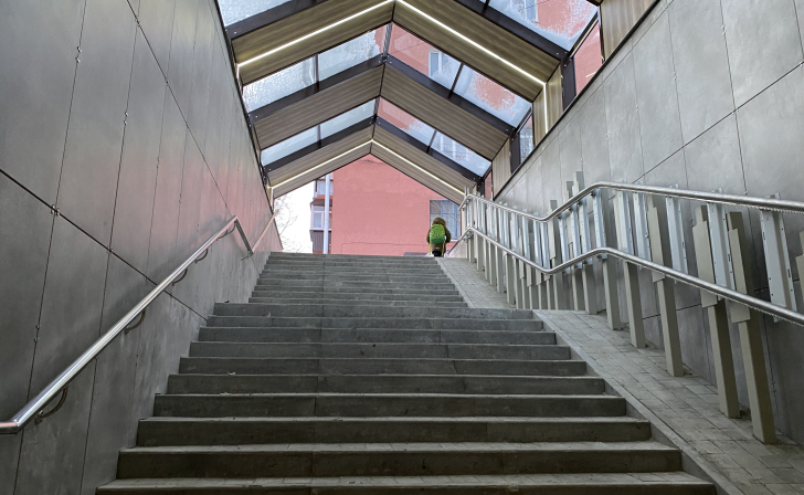 В Минприроды Курской области объяснили, почему нет подъёмников и пандусов в отремонтированных подземных переходах