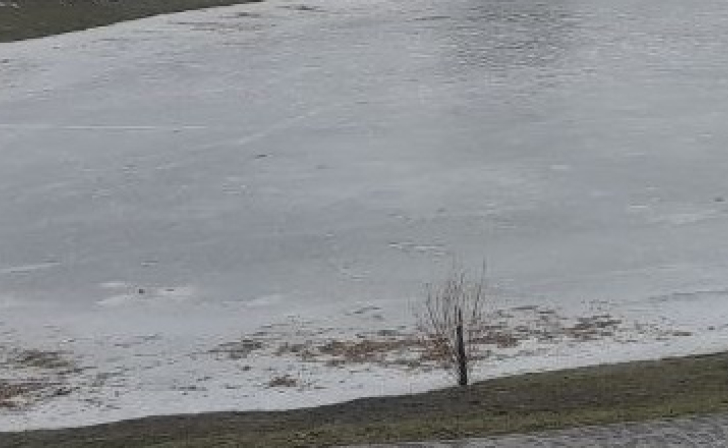 Спасатели проверили ледовую обстановку на Курском водохранилище Спасатели проверили ледовую обстановку на Курском водохранилище