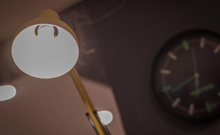 В домах на 3 улицах Курска восстановили электричество после аварии