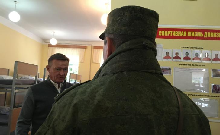 Курский губернатор назвал фейком сообщения о нехватке вещей и еды у военных