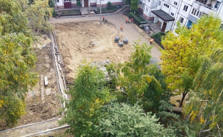 В Курске до середины октября 2023 года благоустроят 30 дворов
