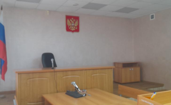 Курянка избила соседку, которая пожаловалась на нее в полицию за шум