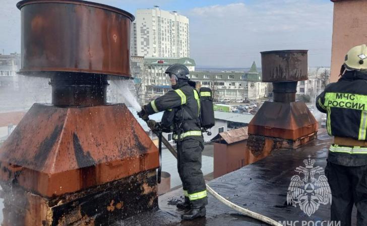 В Курске на хлебозаводе в вытяжке загорелся утеплитель