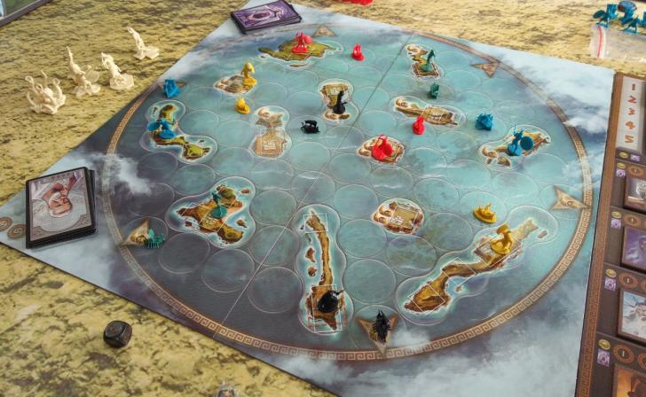 В Курске стартовала регистрация на семейные соревнования по настольным играм