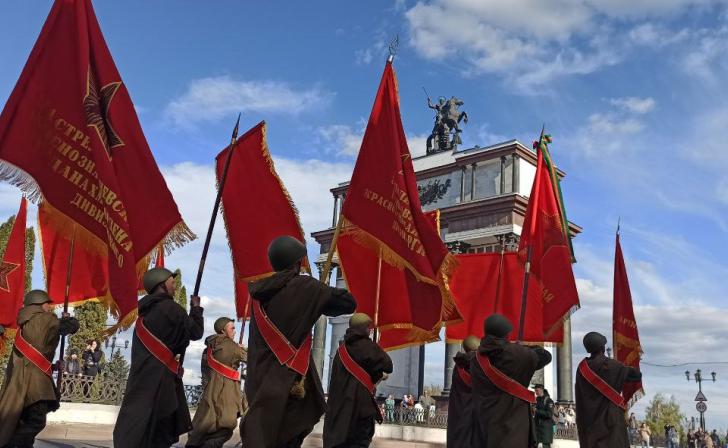 В Кремле прокомментировали решение курского губернатора об отмене парада 9 мая