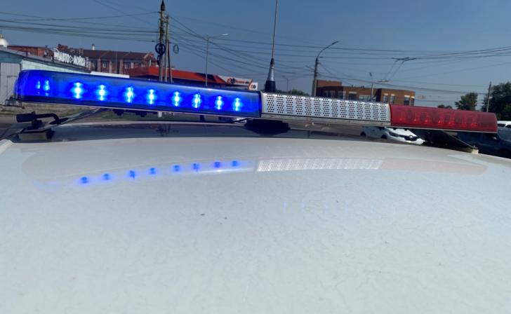 В Курске утром 18 апреля экипаж ДПС сопроводил в роддом авто с рожающей женщиной