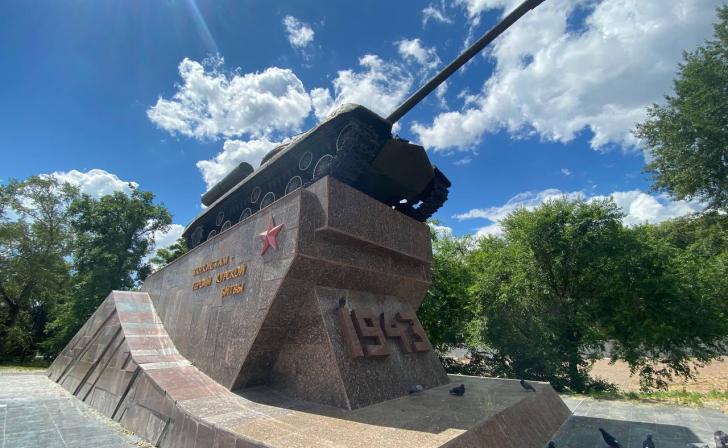 В Курске на капитальный ремонт памятника танкистам потратят 8 млн 941 тыс.рублей В Курске на капитальный ремонт памятника танкистам потратят 8 млн 941 тыс.рублей