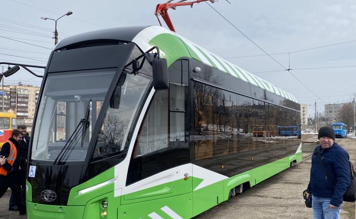 В ближайшие 2 года для Курска закупят 22 новых трамвая «Львенок»