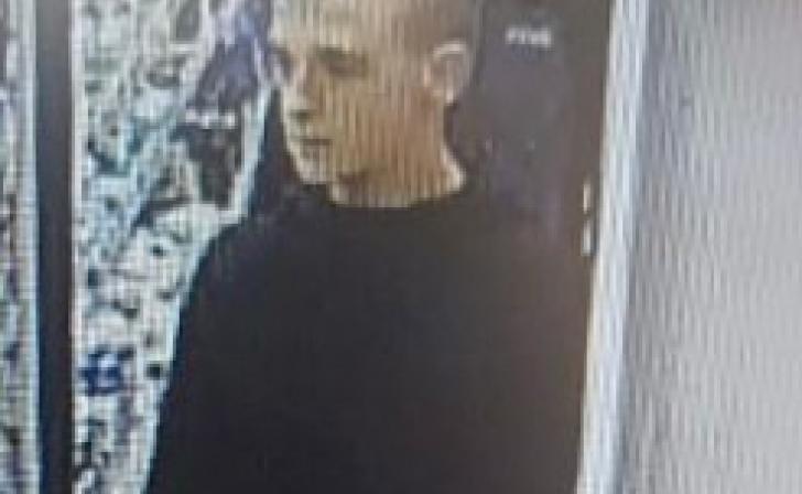 В Курске полицией разыскивается молодой человек, подозреваемый в краже из магазина