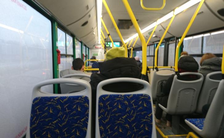 Завтра в Курске запустят 33 автобуса для подвоза к Северному и Южному кладбищам Завтра в Курске запустят 33 автобуса для подвоза к Северному и Южному кладбищам