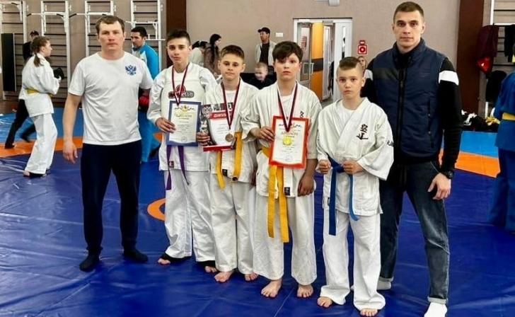 Сборная Курской области по кудо завоевала 15 медалей в турнире в Воронеже Сборная Курской области по кудо завоевала 15 медалей в турнире в Воронеже