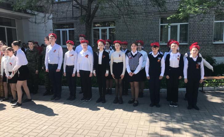 В Курске 20 школьников вступили в ряды юнармейцев