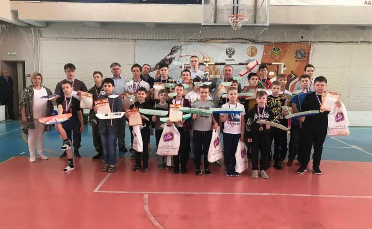 В Курске прошли соревнования юных авиамоделистов