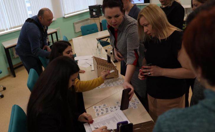 В Курской области 13 июня более 1400 выпускников сдают ЕГЭ по биологии и иностранным языкам В Курской области 13 июня более 1400 выпускников сдают ЕГЭ по биологии и иностранным языкам